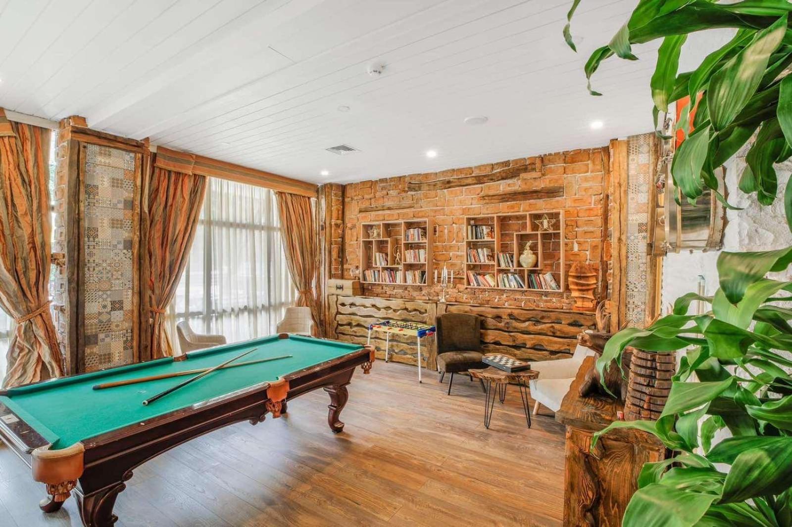 בורובץ Villas Mura With Spa & Hot Swimming Pool מראה חיצוני תמונה