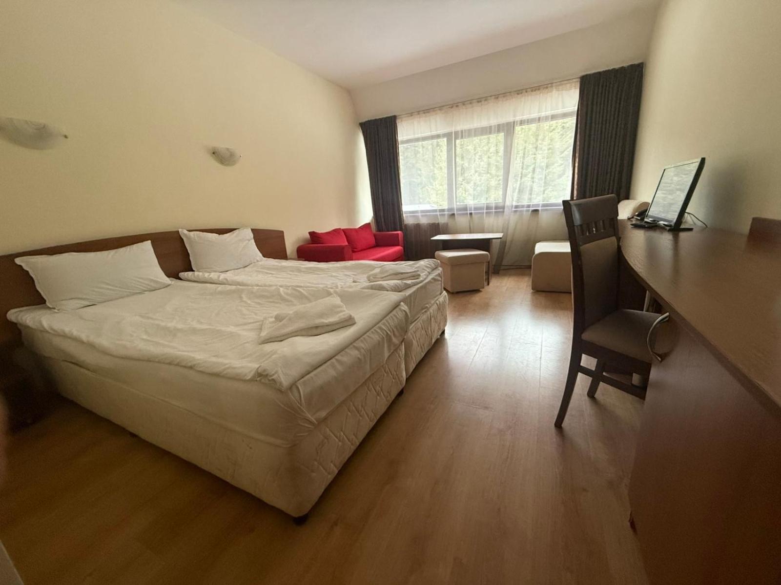 בורובץ Villas Mura With Spa & Hot Swimming Pool מראה חיצוני תמונה