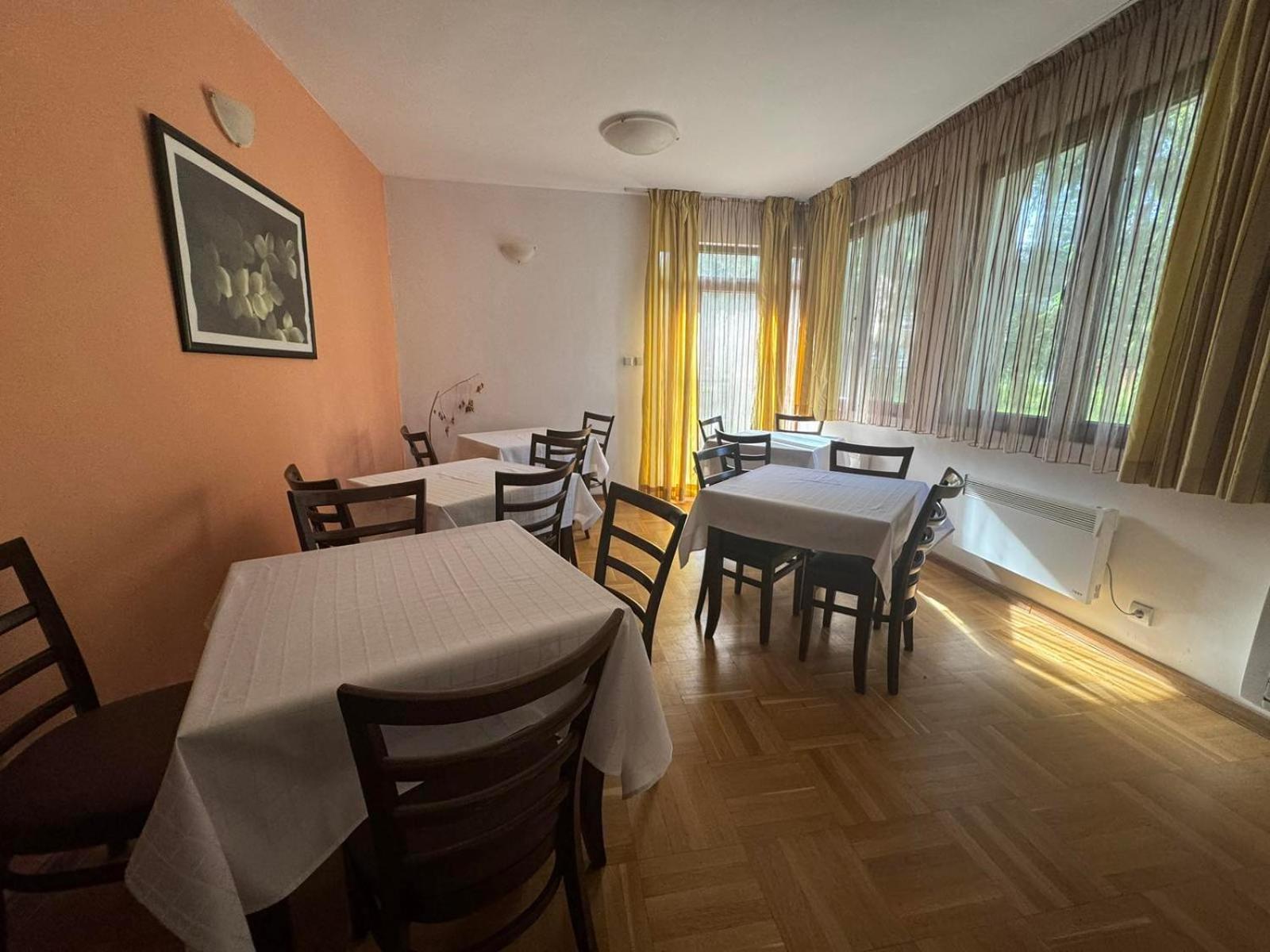 בורובץ Villas Mura With Spa & Hot Swimming Pool מראה חיצוני תמונה